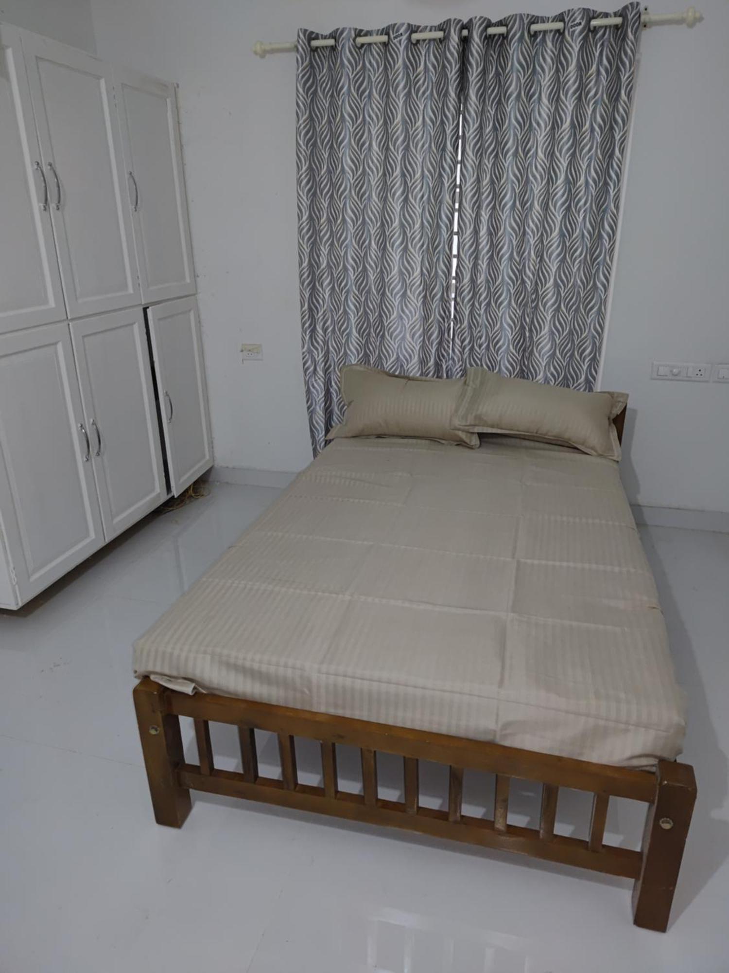 Sivasarass Rooms Thiruvananthapuram Екстер'єр фото